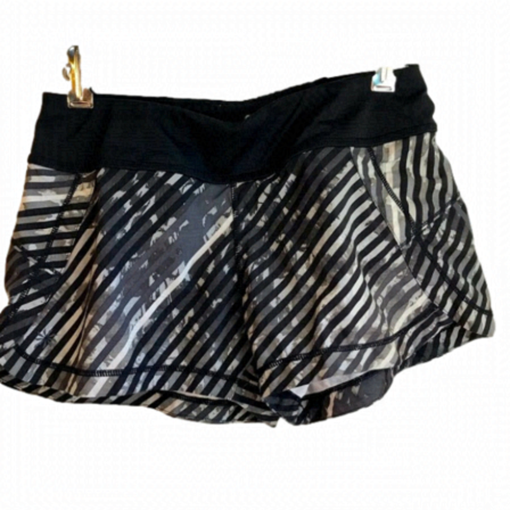 Athleta women’s size XS athletic shorts. Grey and black.